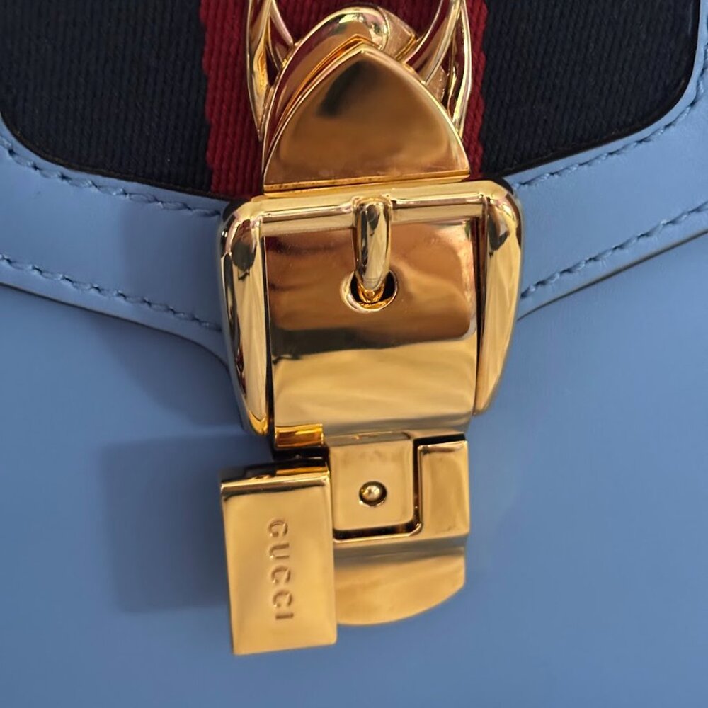 RARE GUCCI Blue Crossbody Mini Bag with Gold Accents with 3 Straps & Dust Bag! - Picture 3 of 10